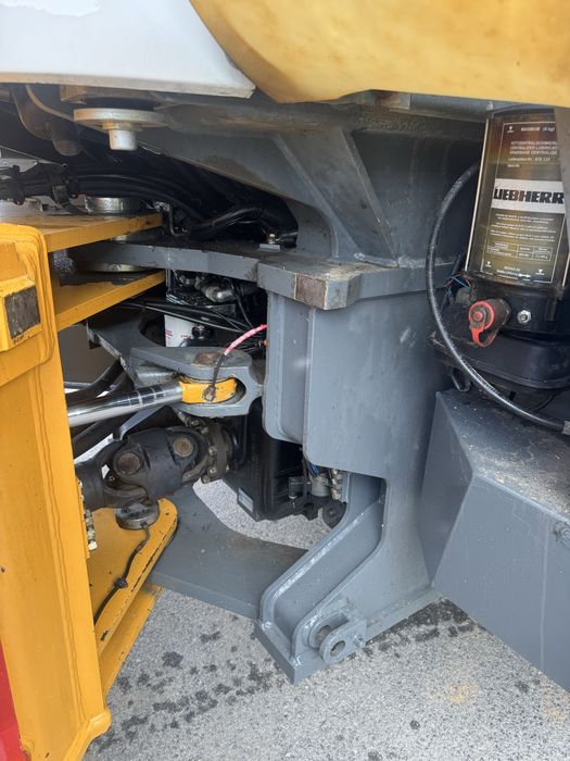 Ładowarka Liebherr 556 z wagą
