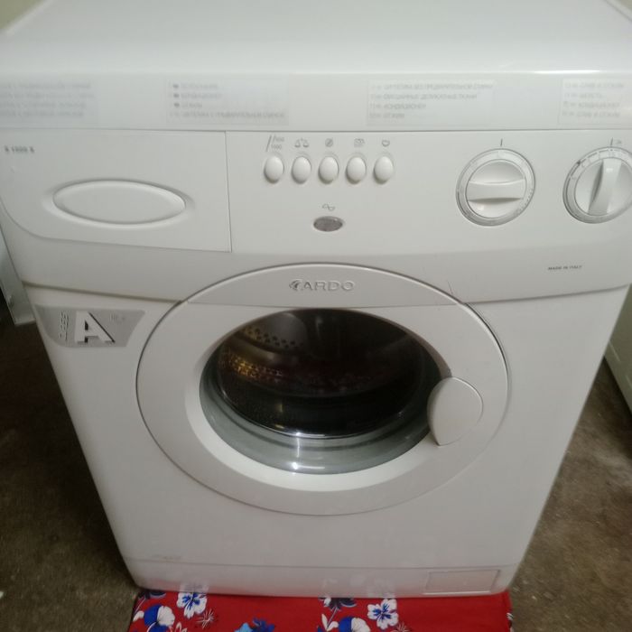 Продам, стиральную машину на 5кг.