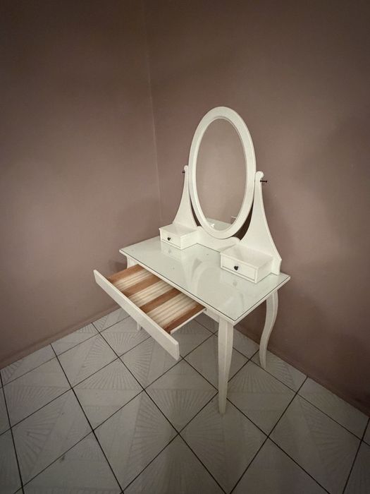 toaletka hermes ikea