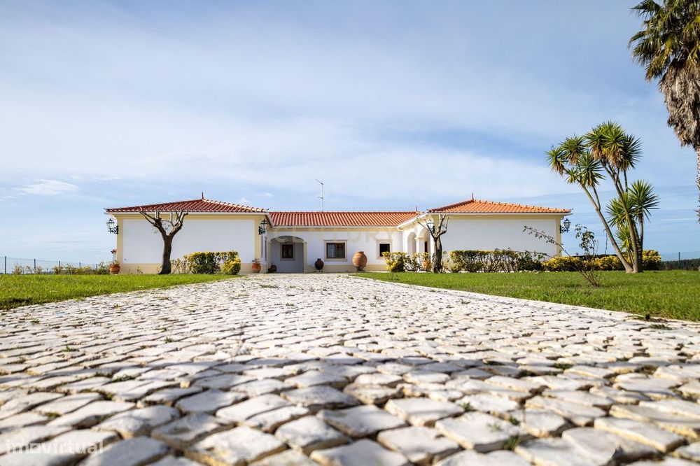 Moradia T4 com Piscina - Lourinhã