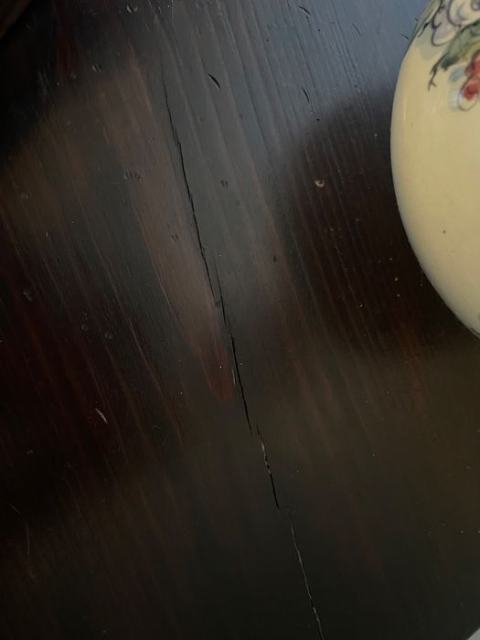 Mesa de pé de galo muito antiga