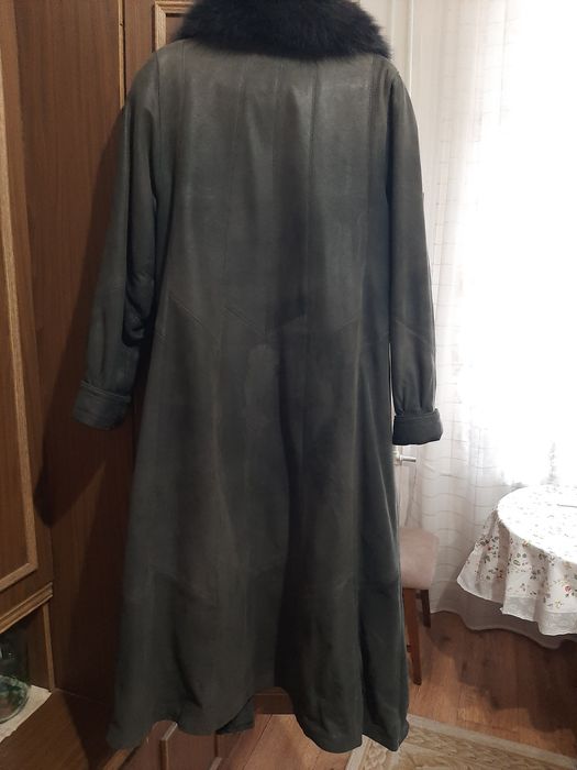 Продам кожаный плащ разм 52-54