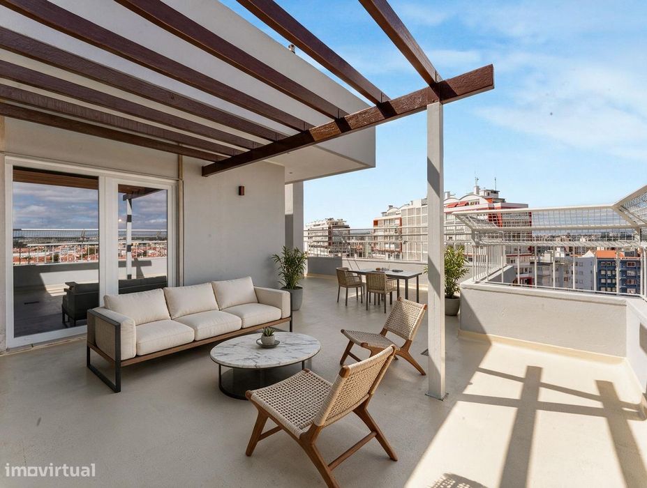 Penthouse T6 com Terraço de 131 m2 e Vista sobre Lisboa | Alvalade