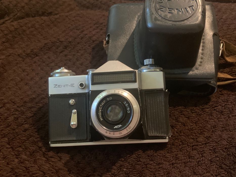 Фотоапарат зеніт-є
