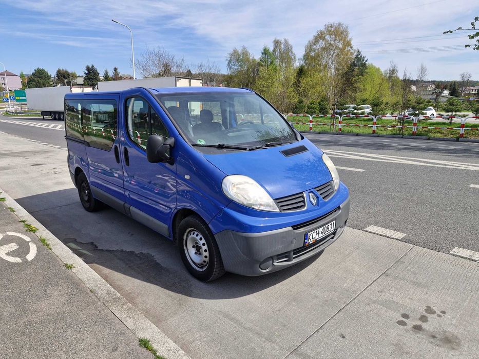 Reno trafic po pełnym serwisie. 9-cio osobowe.