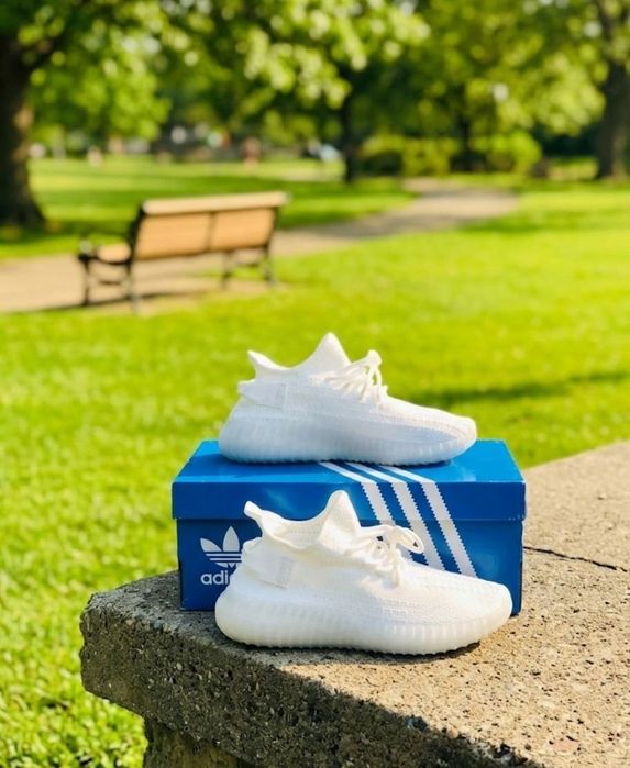Чоловічі кросівки Adidas Yeezy Boost 350 V2/білі текстильні ізі адідас