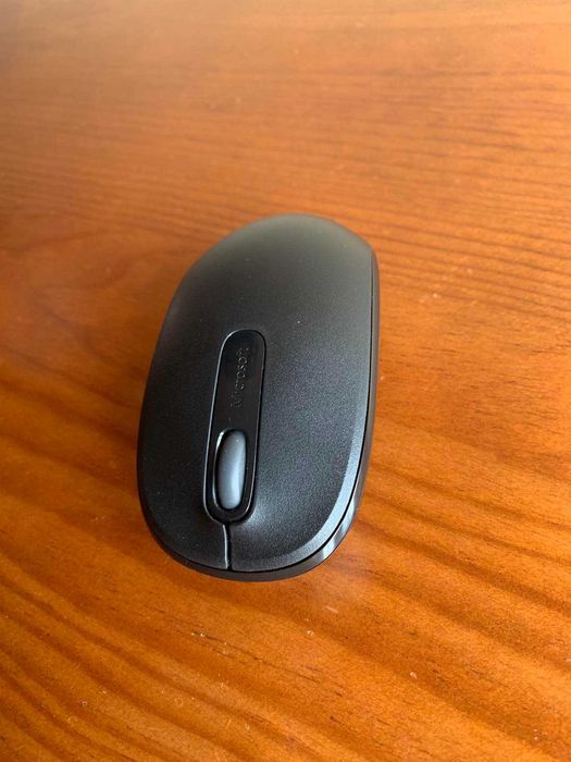 Mochila LENOVO (até 15.6") + Rato MICROSOFT wireless (15€+portes)