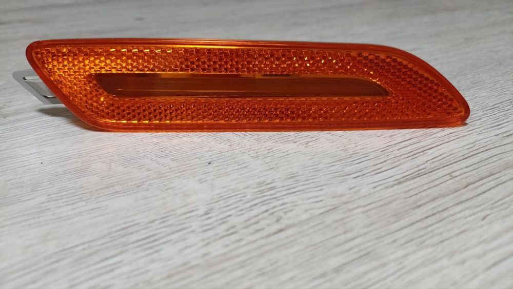 Показчик повороту, поворот Panamera, правий