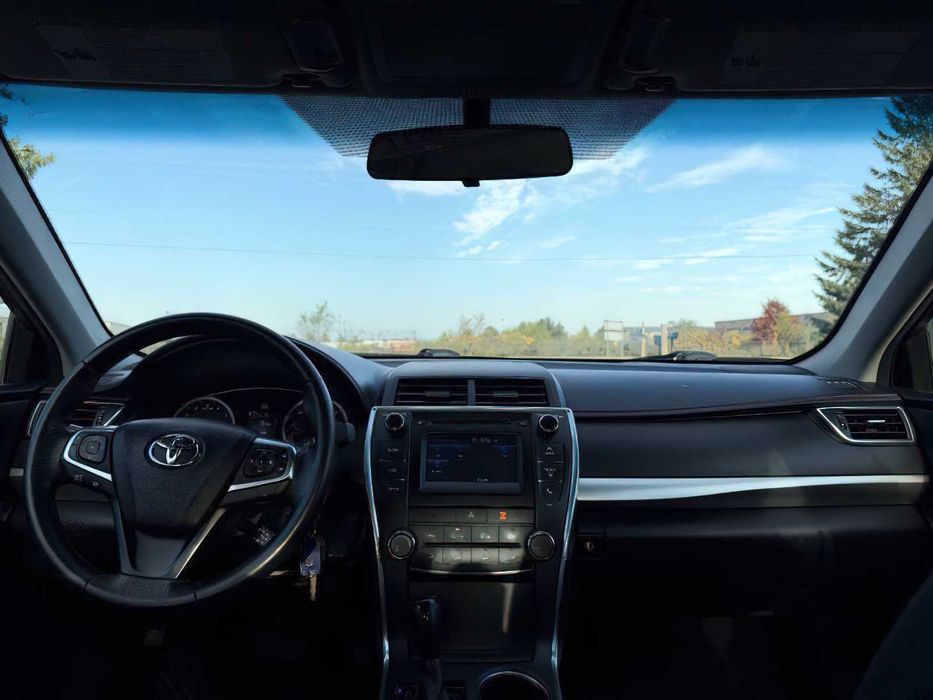Toyota Camry      2016