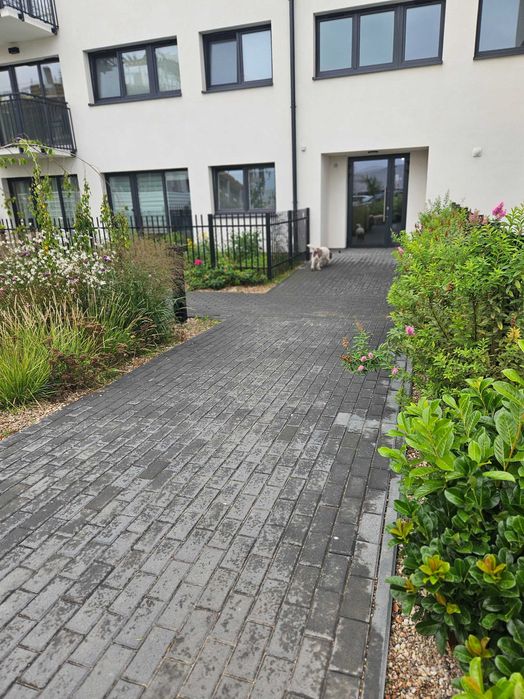 Mieszkanie  27,70m2 z komórką 3,10m2
