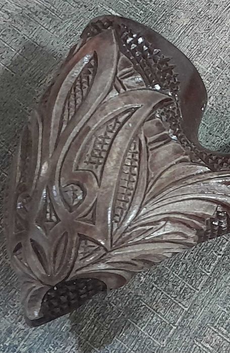 Резная трубка из дерева