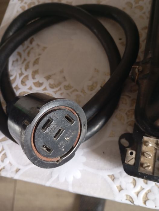 Лічильник трохфазний