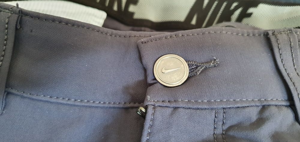 Eleganckie spodnie sportowe NIKE rozmiar M do golfa i inny sportów