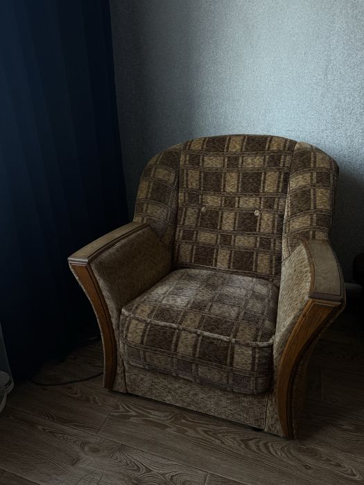 Крісла в кімнату