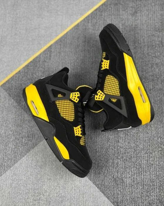 Jordan 4 Retro Thunder R.40