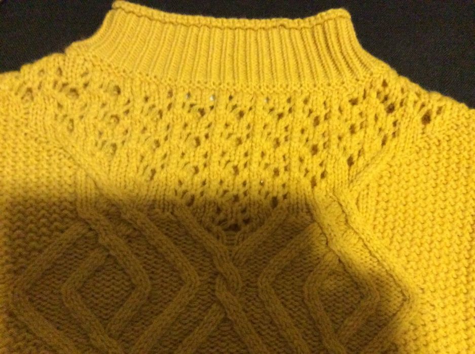 Свитер Guess горчичный