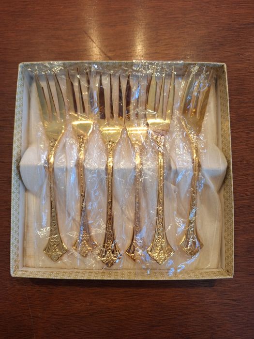 Faqueiro banhado a ouro 24k e Conjunto para Torta