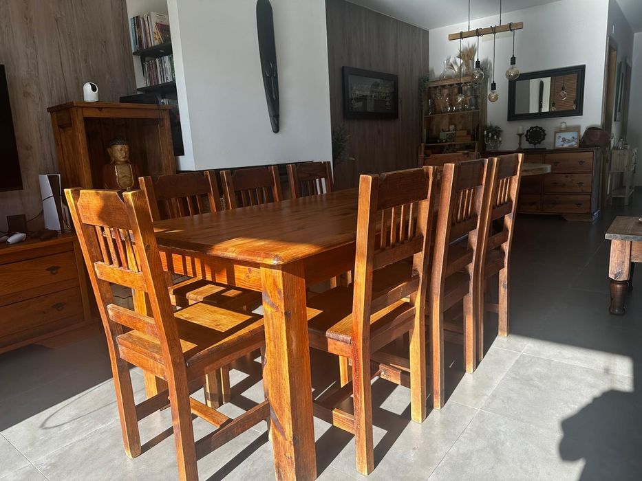 Mesa  de jantar com 8 cadeiras