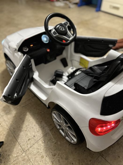 Mercedes crianca amg