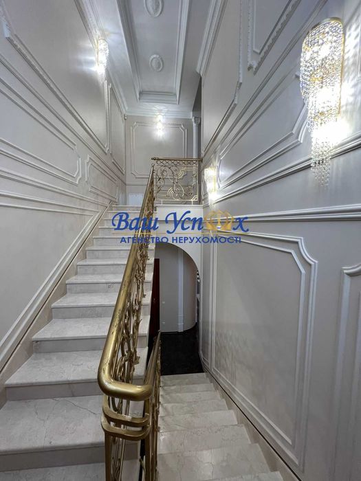 Продажа дома с ремонтом в классическом стиле на Софиевской Борщаговке.