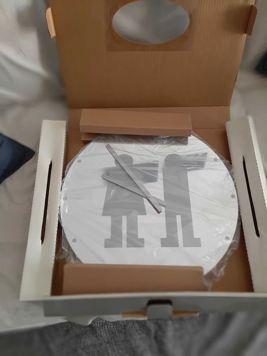 Fisura Wall Clock