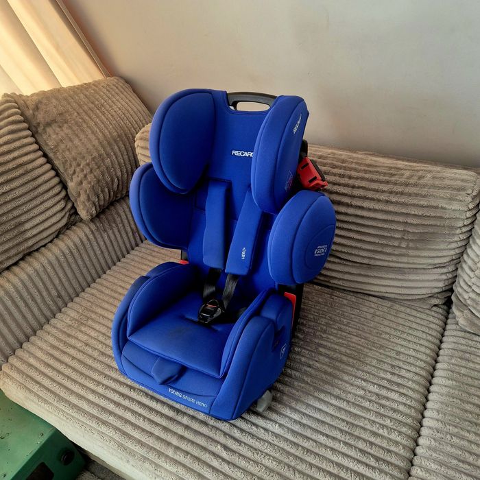 Fotelik dziecięcy samochodowy RECARO Young Sport Hero 9-36kg Niebieski