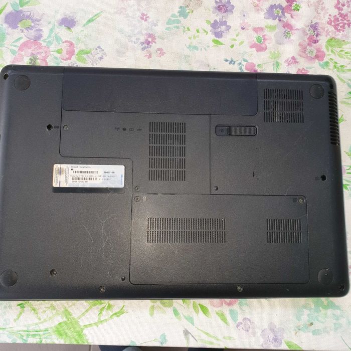 Display HP G62 testado sem anomalia, restantes peças sob consulta