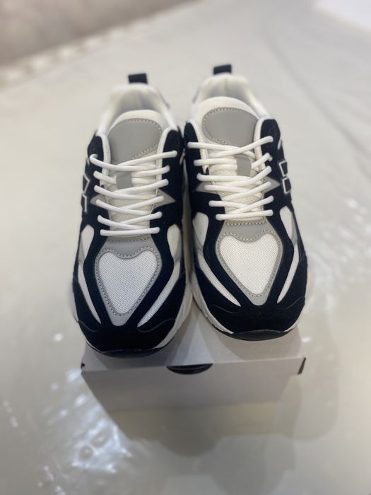 Чоловічі кросівки