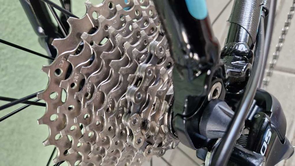 BIANCHI VIA NIRONE alu carbon 105 11s szosa endurance SUPER STAN r57