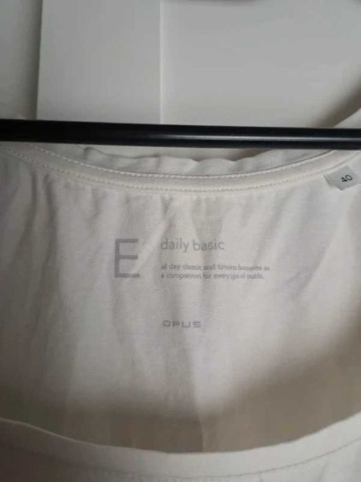 Biały top Opus Daily Basic