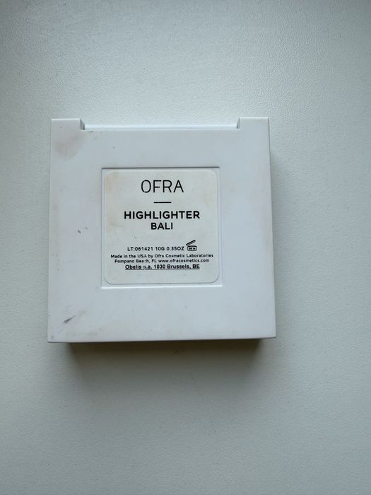 Rozświetlacz Ofra Bali
