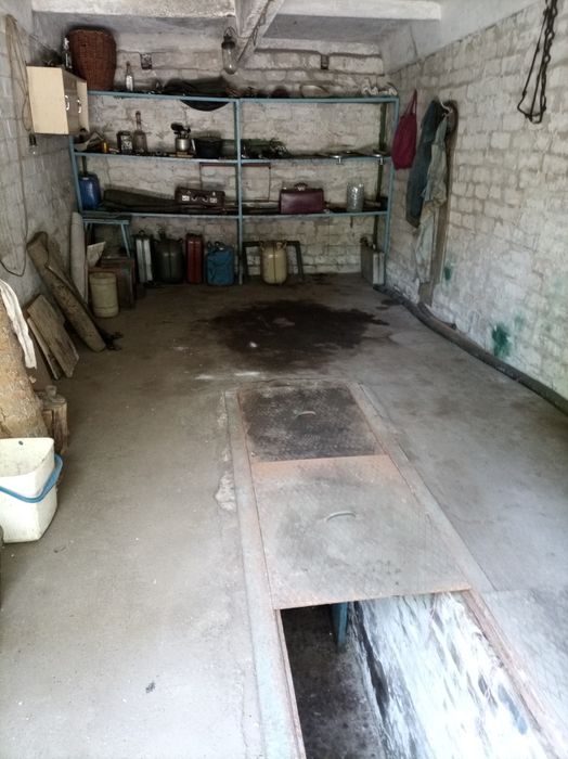 Продам гараж в центре