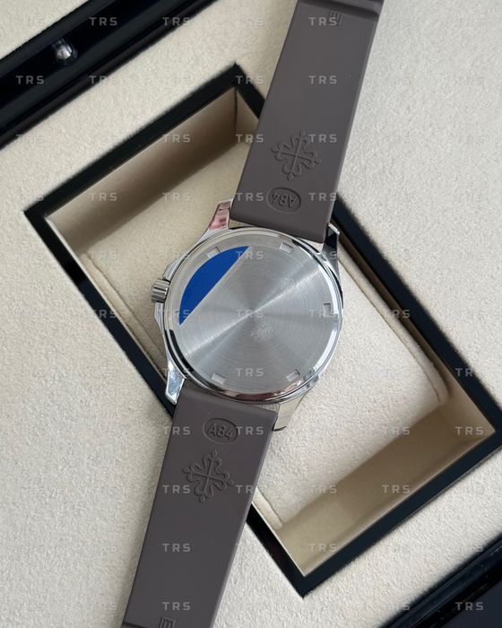 Годинник Aquanaut 35.6mm 5067