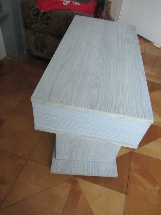 Stolik obrotowy pod multimedia JASNY SZARY