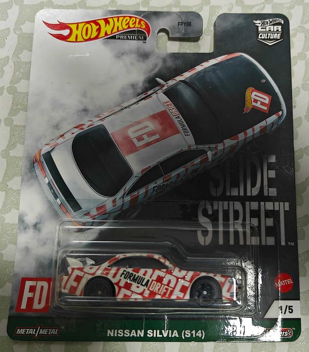 Hot Wheels Premium Nissan Silvia S14 Slide Street
