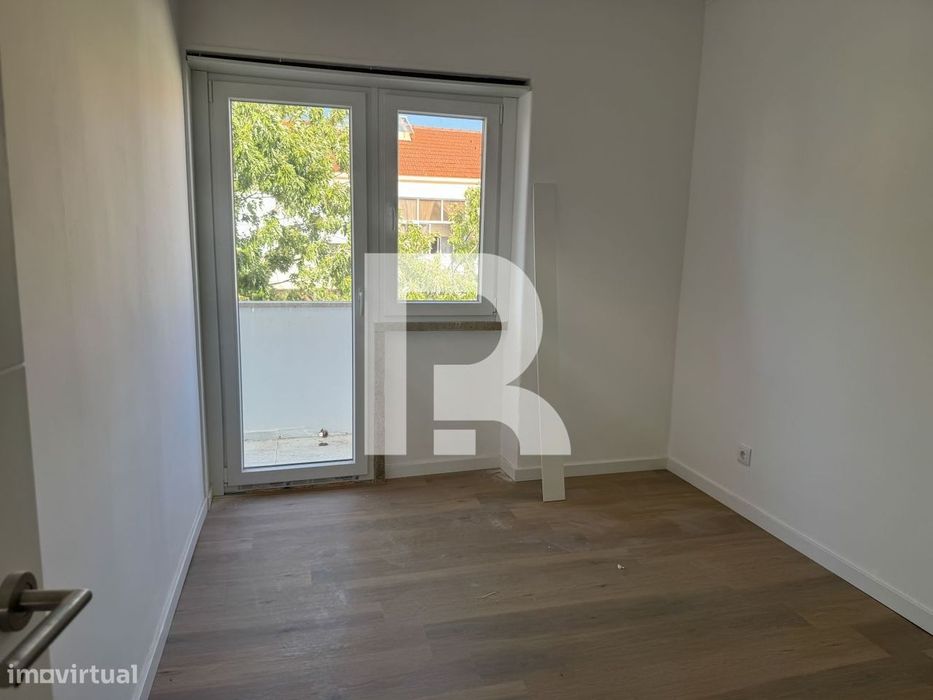 Apartamento T2 totalmente remodelado na Falagueira