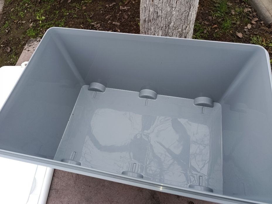 Продам, пластиковый контейнер на колесах