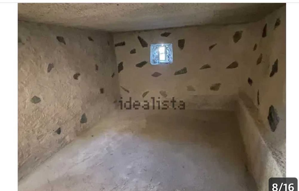 Vendo casinha em castanheira de pêra