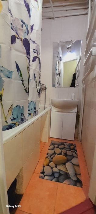 2 кімнатна квартира подобово Інститут Серця ,Метро Чернігівська.