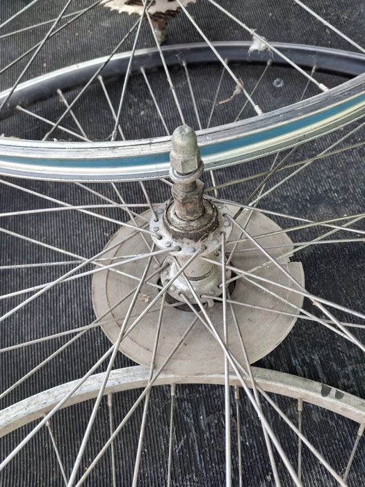 Колеса задні для велосипеда 28дюймів