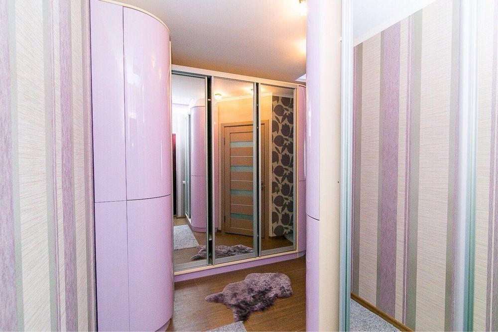 центр міста вулиця Харківська 3/2 новобудова