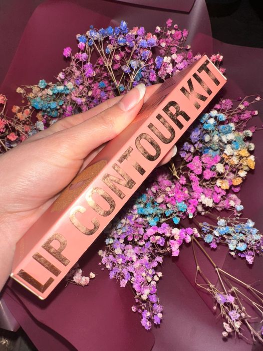 pomadka błyszczyk kredka do ust Revolution brąz shimmer lip kit