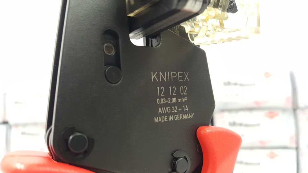 Nowy precyzyjny ściągacz izolacji KNIPEX 12 12 02 Profesjonalny