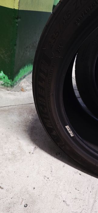 Pneus 235/45/18 Michelin Pilot Sport