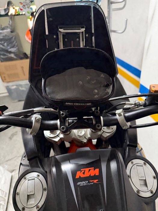 KTM 990 Adventure R com extras