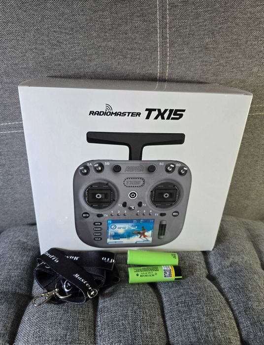 Radiomaster TX15 Жовтий ELRS 2.4ГГц/900МГц Новий Акуми Кейс FCC FPV