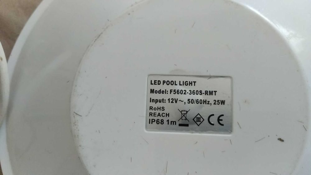 Прожектор светодиодный для бассейна