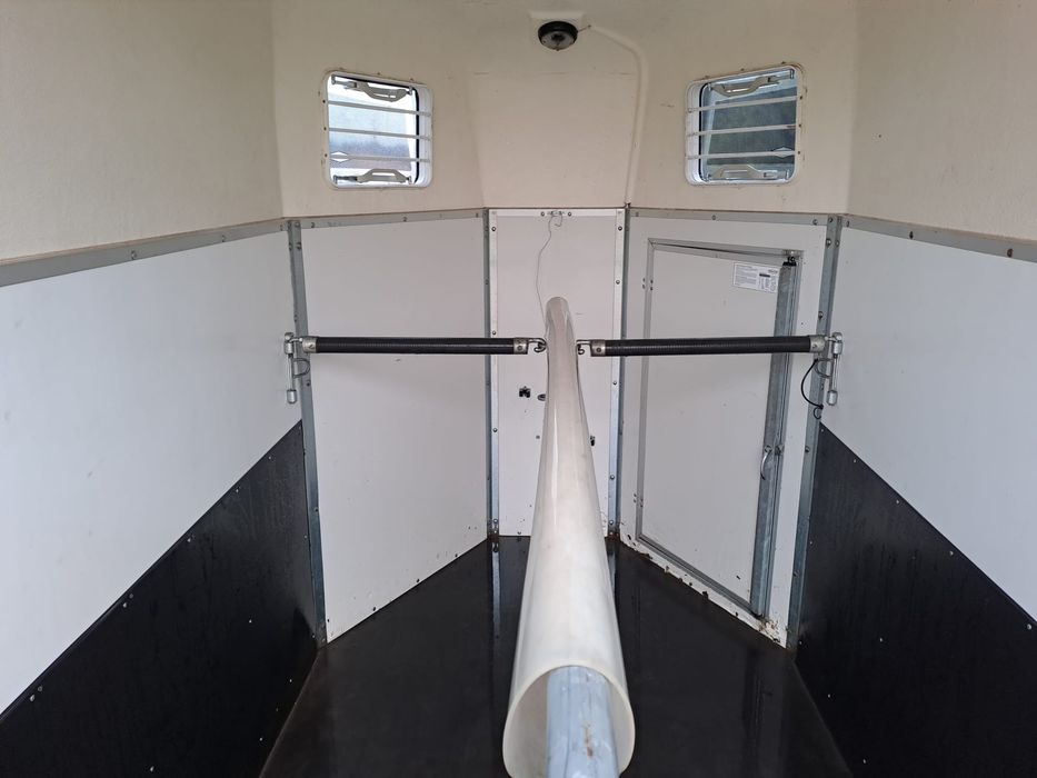 Przyczepa na dwa konie Boeckmann Western Duo