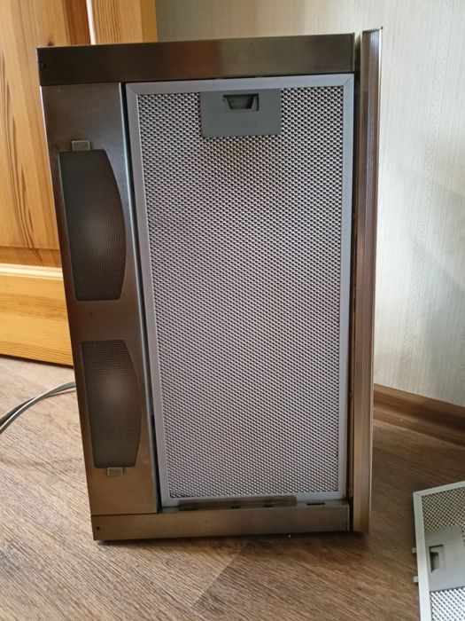 Продам вятяжку pyramida