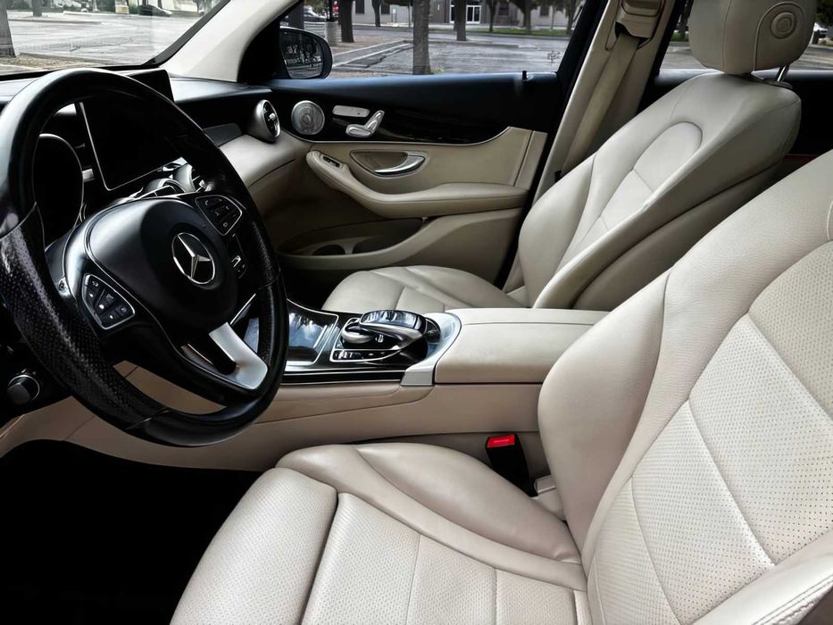 Mercedes-Benz GLC 300 4MATIC      2017